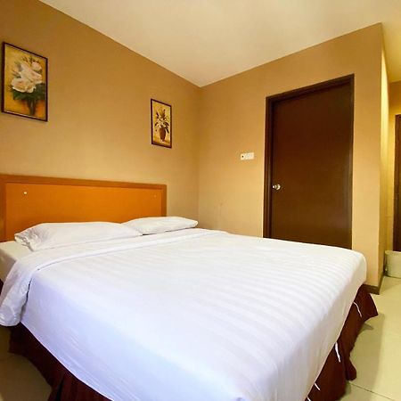 Oyo 90108 Hotel Kaya Κότα Κιναμπαλού Εξωτερικό φωτογραφία