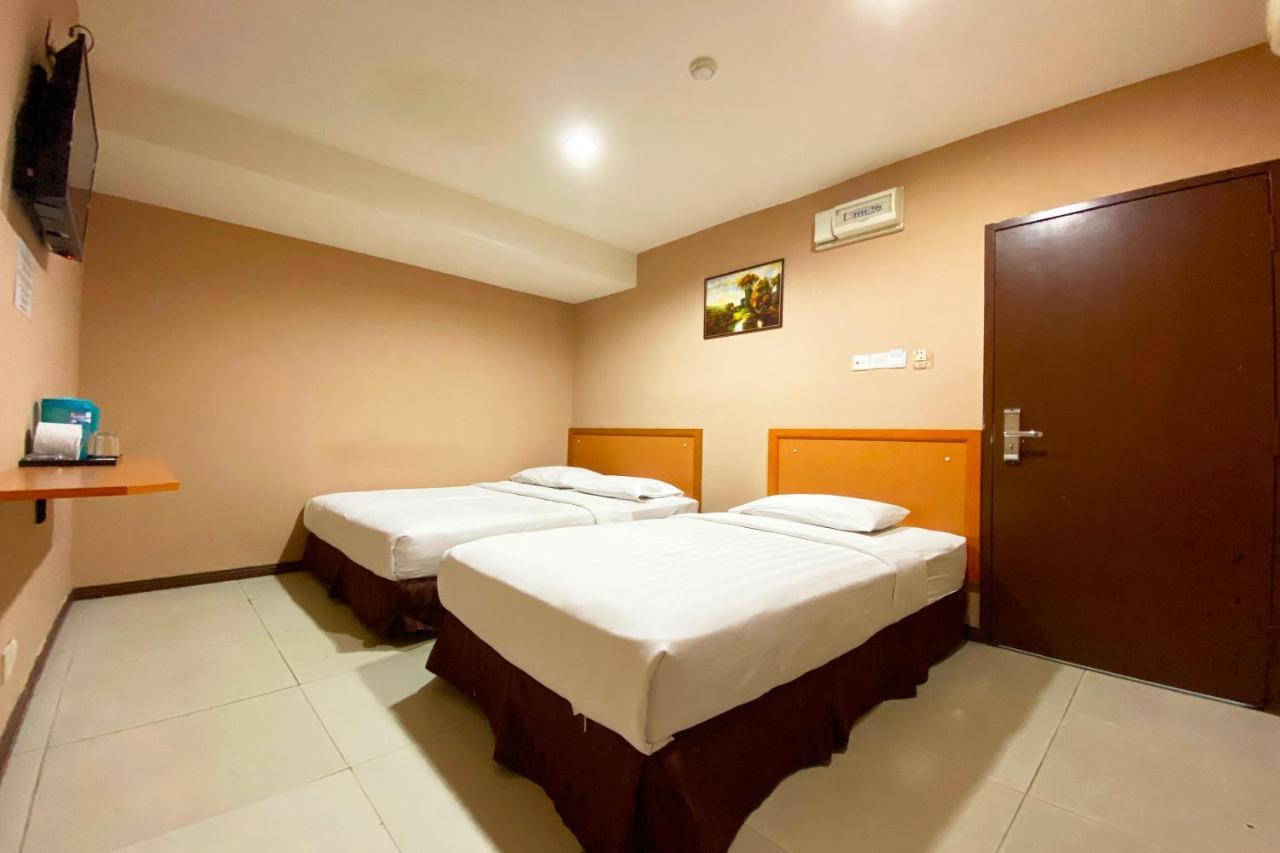 Oyo 90108 Hotel Kaya Κότα Κιναμπαλού Εξωτερικό φωτογραφία