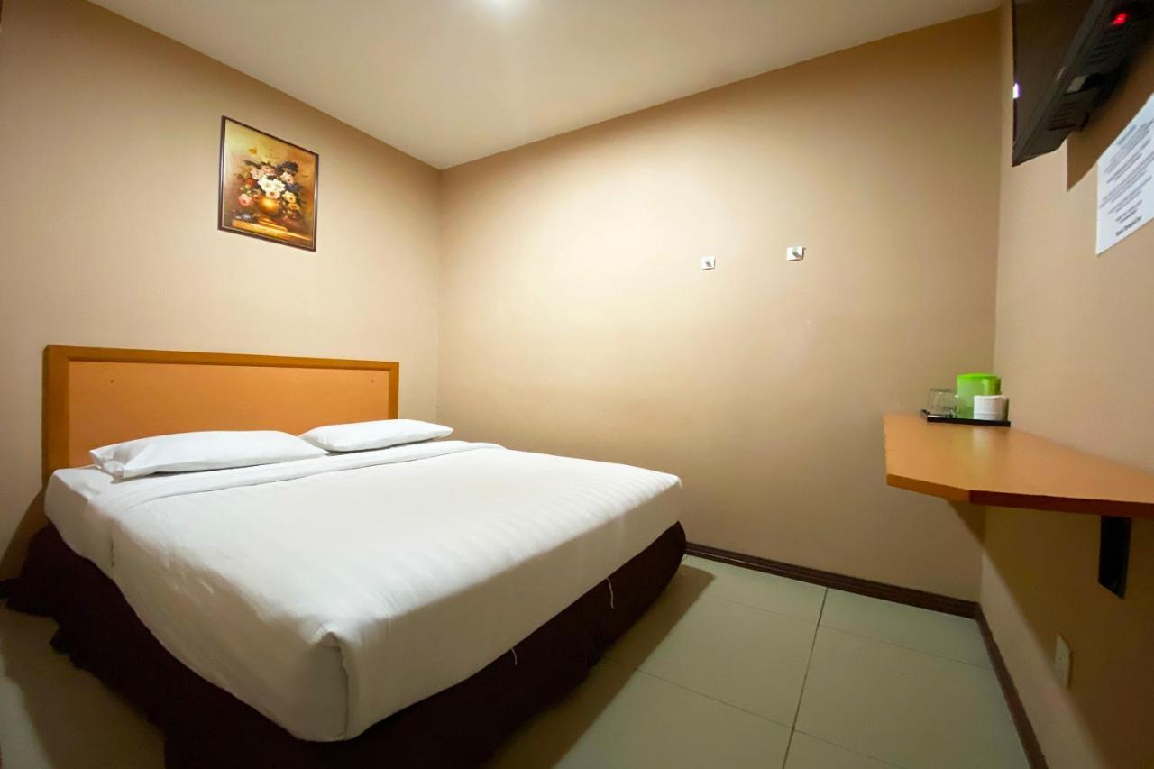 Oyo 90108 Hotel Kaya Κότα Κιναμπαλού Εξωτερικό φωτογραφία