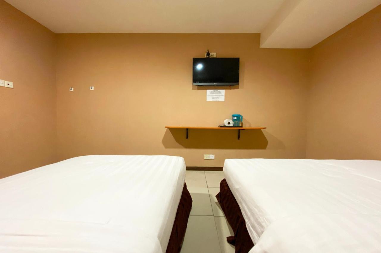Oyo 90108 Hotel Kaya Κότα Κιναμπαλού Εξωτερικό φωτογραφία