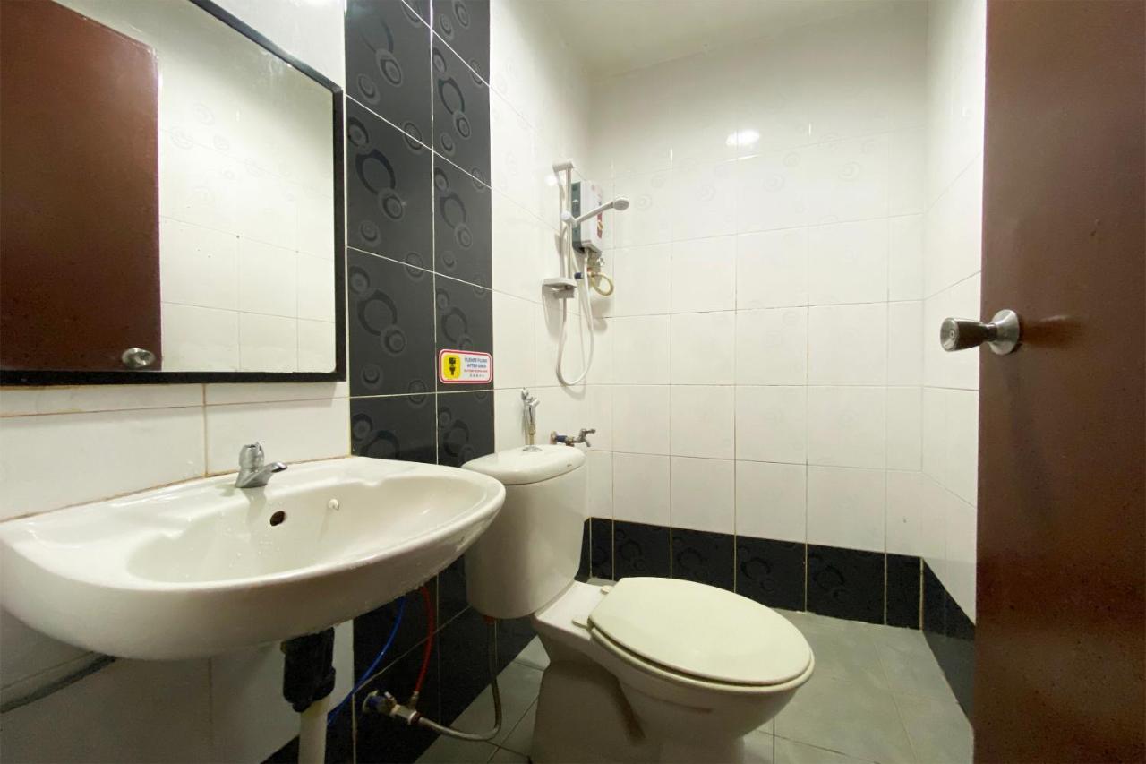 Oyo 90108 Hotel Kaya Κότα Κιναμπαλού Εξωτερικό φωτογραφία