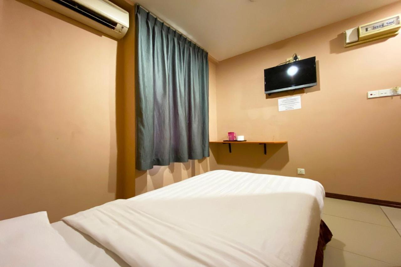 Oyo 90108 Hotel Kaya Κότα Κιναμπαλού Εξωτερικό φωτογραφία