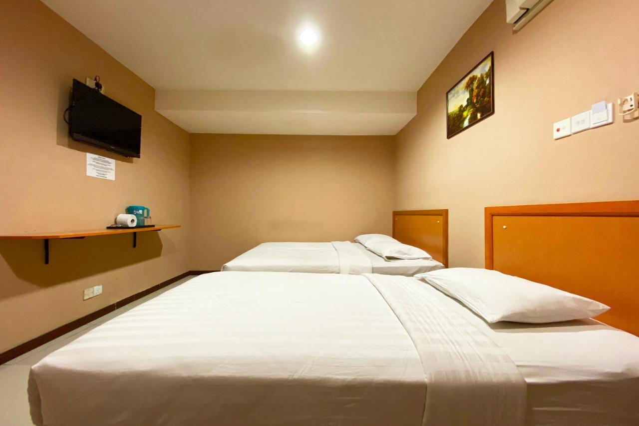 Oyo 90108 Hotel Kaya Κότα Κιναμπαλού Εξωτερικό φωτογραφία
