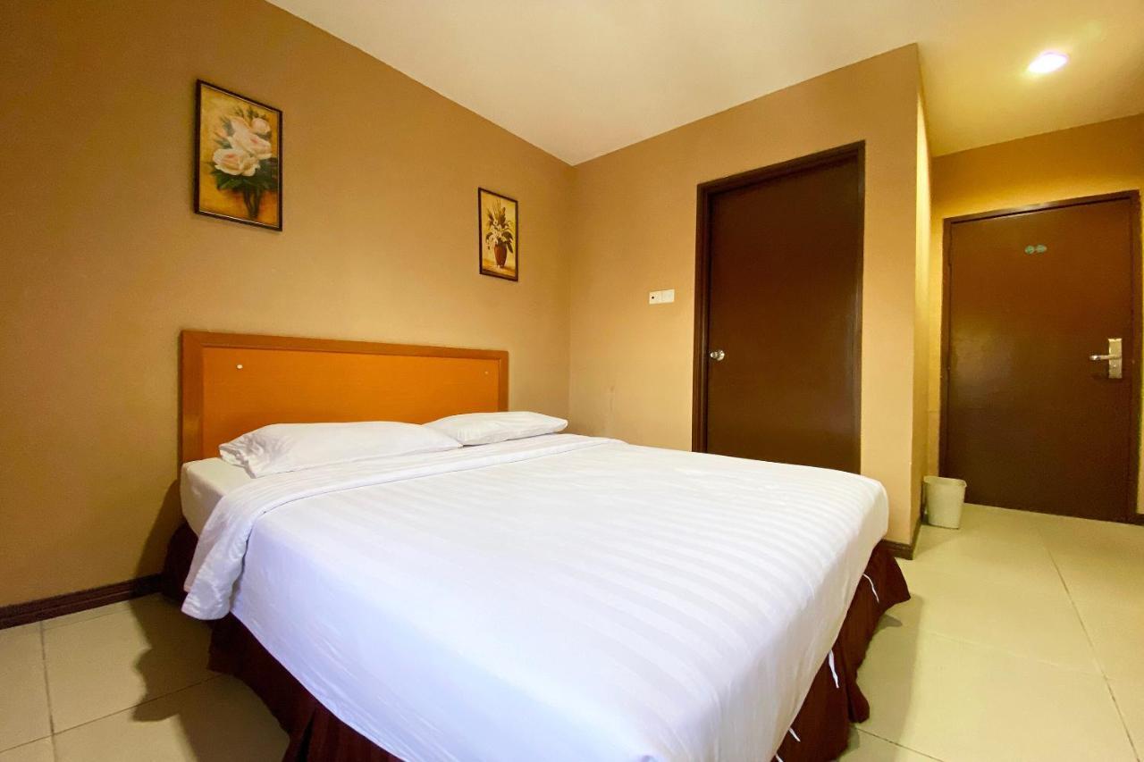 Oyo 90108 Hotel Kaya Κότα Κιναμπαλού Εξωτερικό φωτογραφία