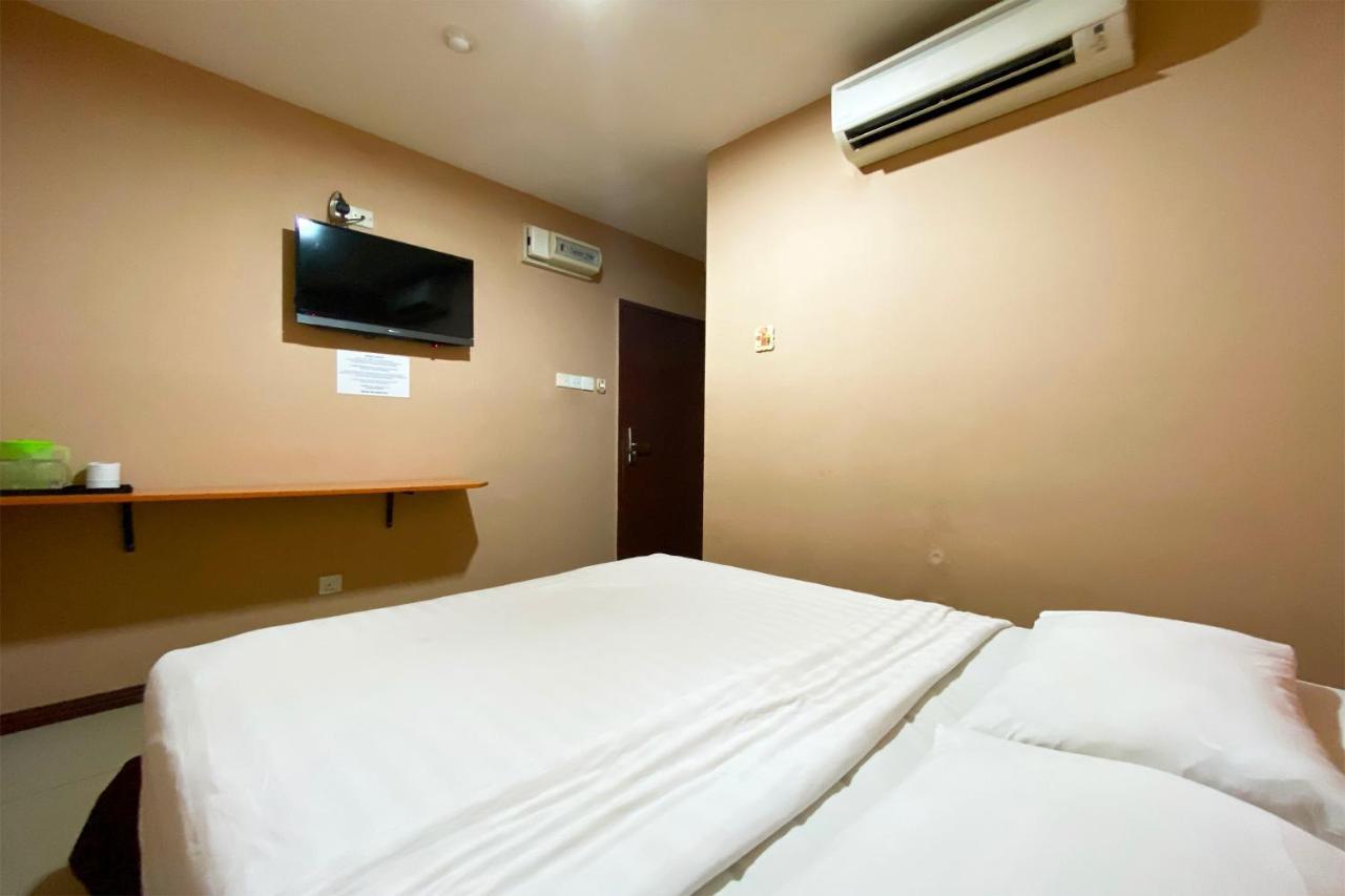 Oyo 90108 Hotel Kaya Κότα Κιναμπαλού Εξωτερικό φωτογραφία